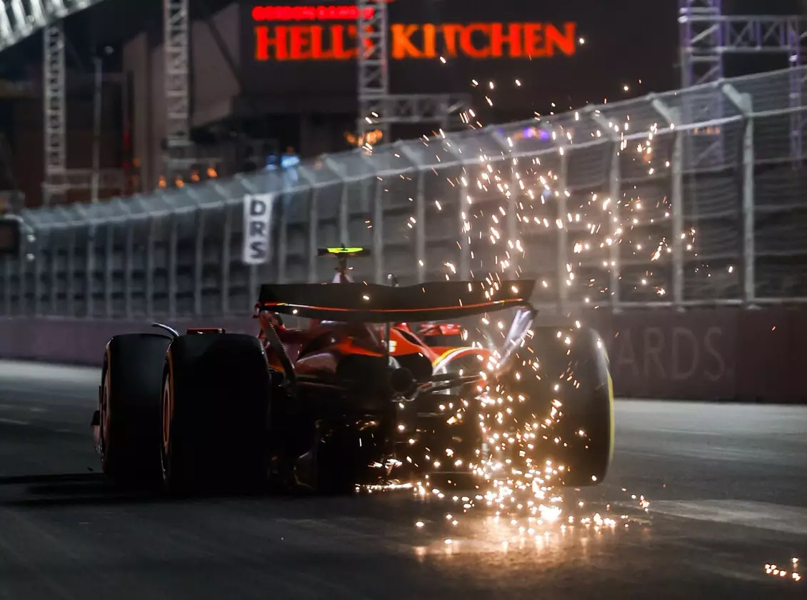 Charles Leclerc Foto zur News: Nach Wirbel um Skid-Blocks: Betroffene Teams spielen Auswirkung herunter