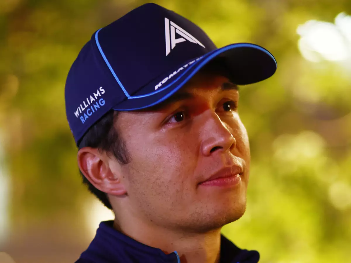 Foto zur News: Alexander Albon: Bin schon gespannt, was Sainz über den Williams sagt