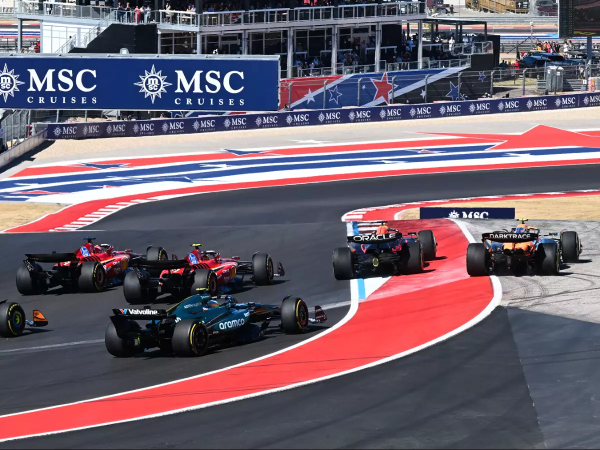 Max Verstappen, Lando Norris, Charles Leclerc Foto zur News: Richtlinien für Zweikämpfe: Änderungen frühestens für Formel-1-Saison 2025