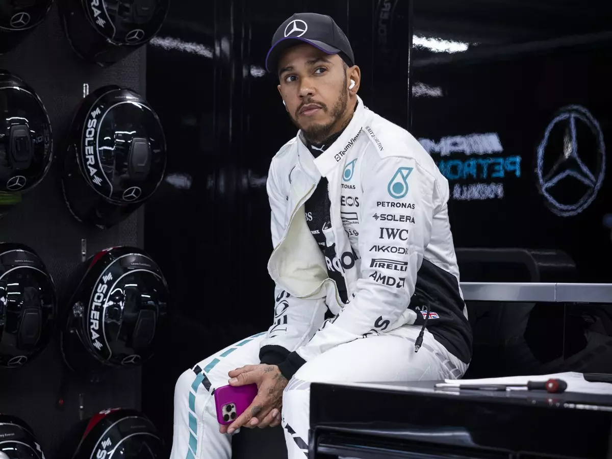 Lewis Hamilton Foto zur News: Hamilton vor Abschied niedergeschlagen - Wolff: "Lewis ist nicht happy"
