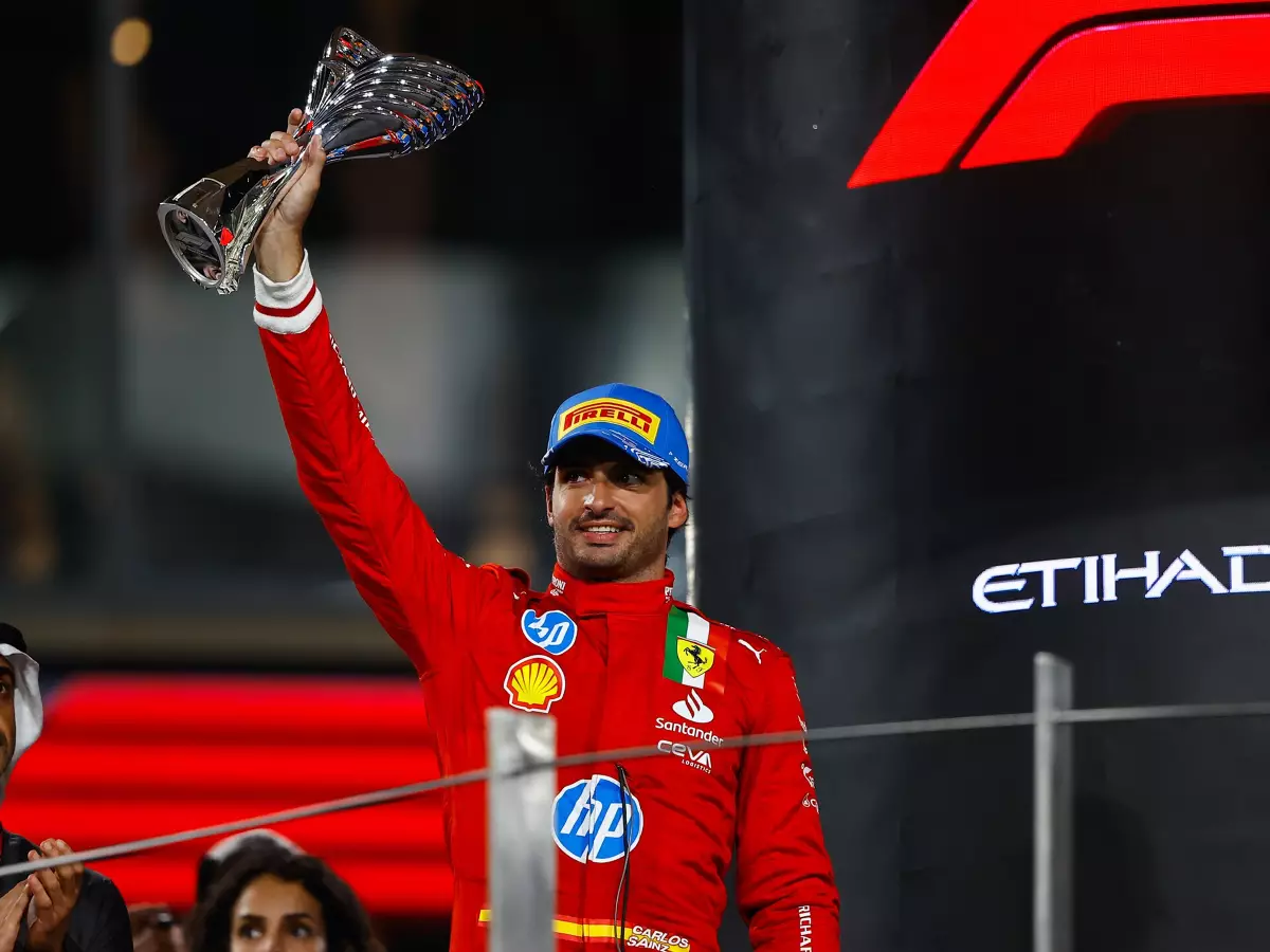 Carlos Sainz Foto zur News: Wie Carlos Sainz in seinem Abschiedsjahr von Ferrari wahre Größe zeigte