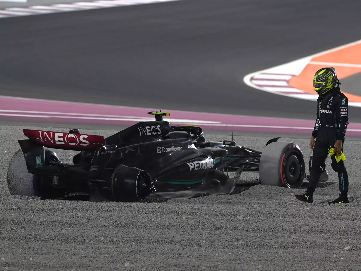 Lewis Hamiltons Ausfall beim Formel-1-Rennen 2023 in Katar Foto zur News: Toto Wolff: Aktuelle Formel-1-Autos passen nicht zu Lewis Hamilton