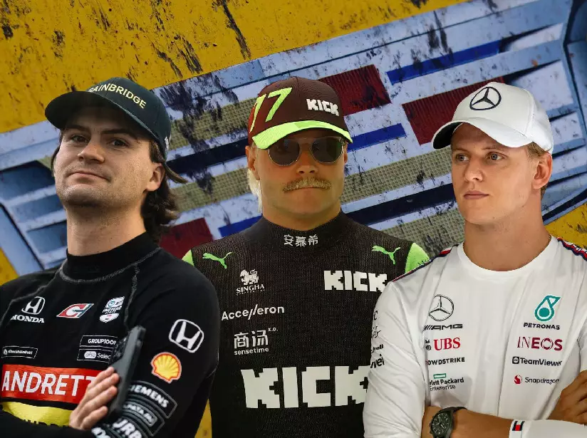 Colton Herta, Valtteri Bottas und Mick Schumacher vor dem Cadillac-Logo Foto zur News: Welche Fahrer sollte Cadillac für die Formel 1 2026 verpflichten?