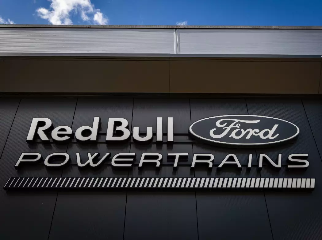 Red Bull Powerstrains Logo Foto zur News: Ford und Red Bull: Die Hintergründe ihres Formel-1-Deals