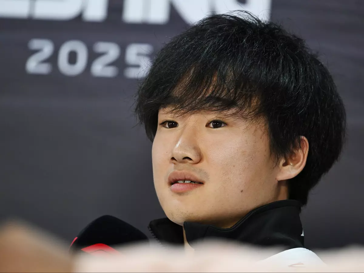 Yuki Tsunoda Foto zur News: Helmut Marko warnt: Tsunoda muss liefern, sonst droht Formel-1-Aus