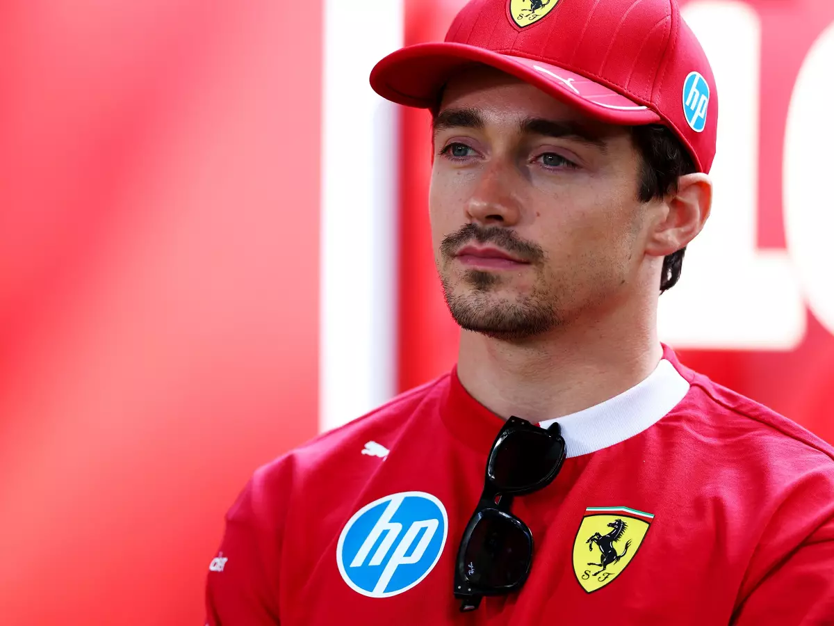 Charles Leclerc (Ferrari) vor dem Formel-1-Rennen in Australien 2025 Foto zur News: Charles Leclerc: Auf Ferrari Weltmeister zu werden ist "meine Obsession"