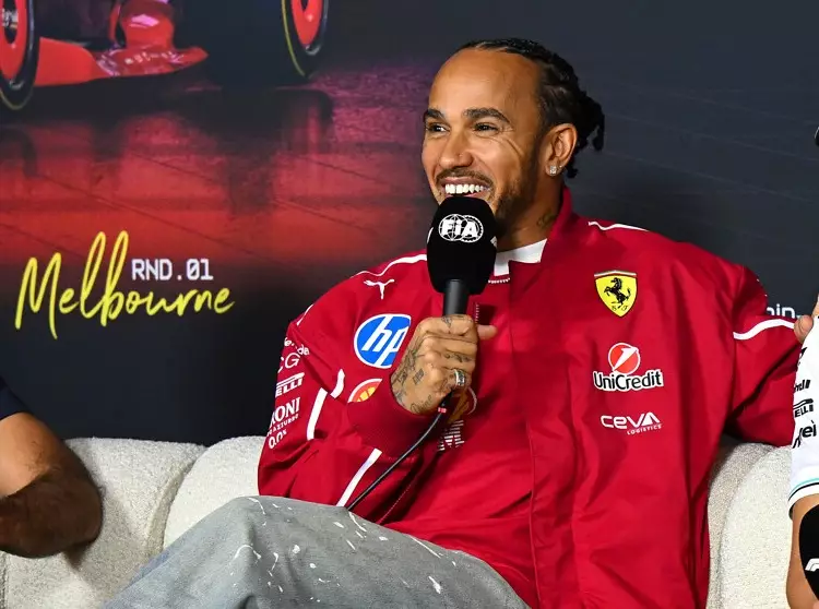 Foto zur News: Hamilton vor Ferrari-Debüt: "Ich lebe in meiner eigenen kleinen Blase"