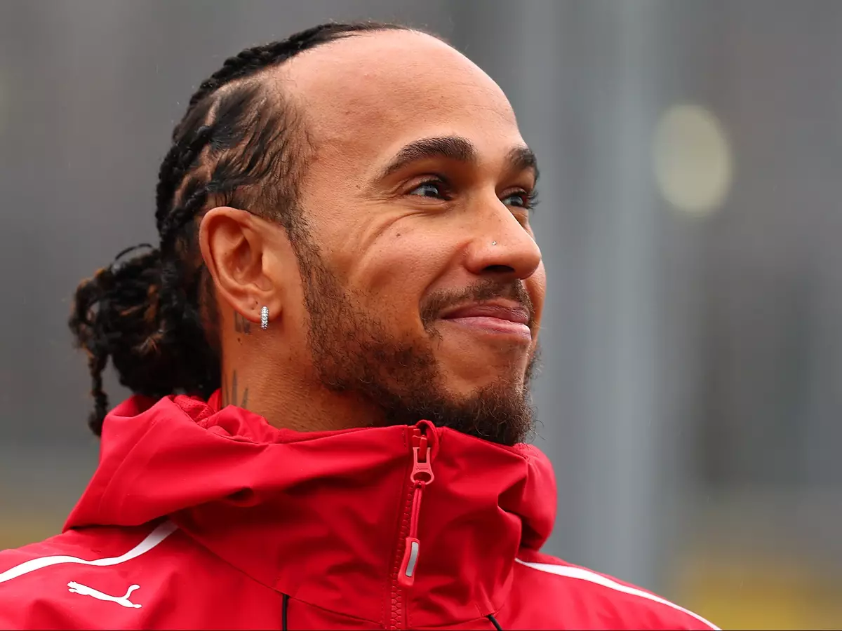Foto zur News: Lewis Hamiltons Ferrari-Debüt: Rote Liebe mit Kinderkrankheiten