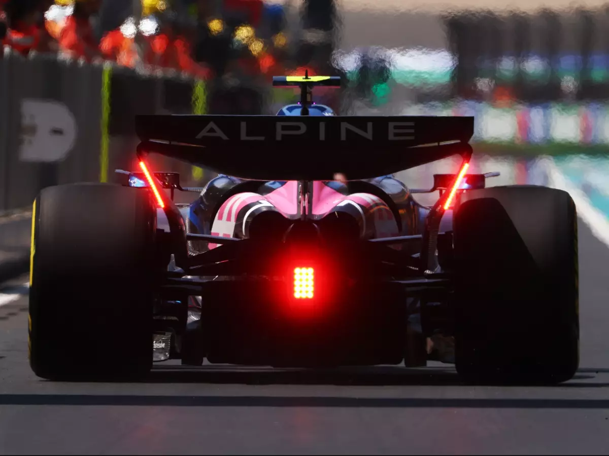 Foto zur News: Updates Shanghai: Nicht McLaren muss den Heckflügel umbauen, sondern ...