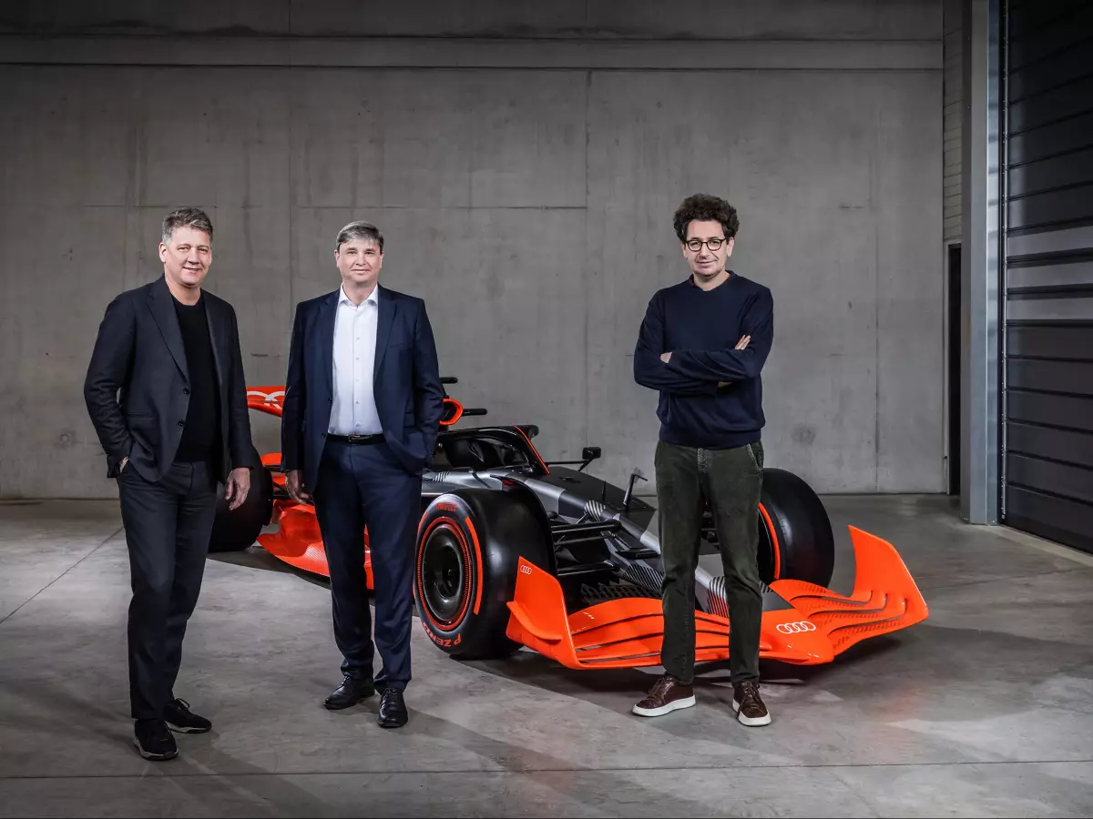 Gernot Döllner, Jürgen Rittersberger und Mattia Binotto Foto zur News: Wie die Rückkehr der V10-Motoren zum Exitszenario für Audi werden könnte