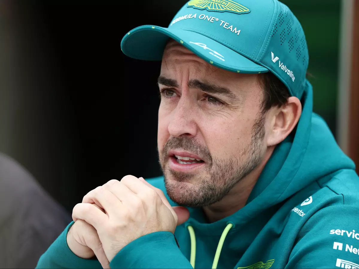 Foto zur News: Fernando Alonso: Kämpft Aston Martin am Ende der Saison um Rang fünf?