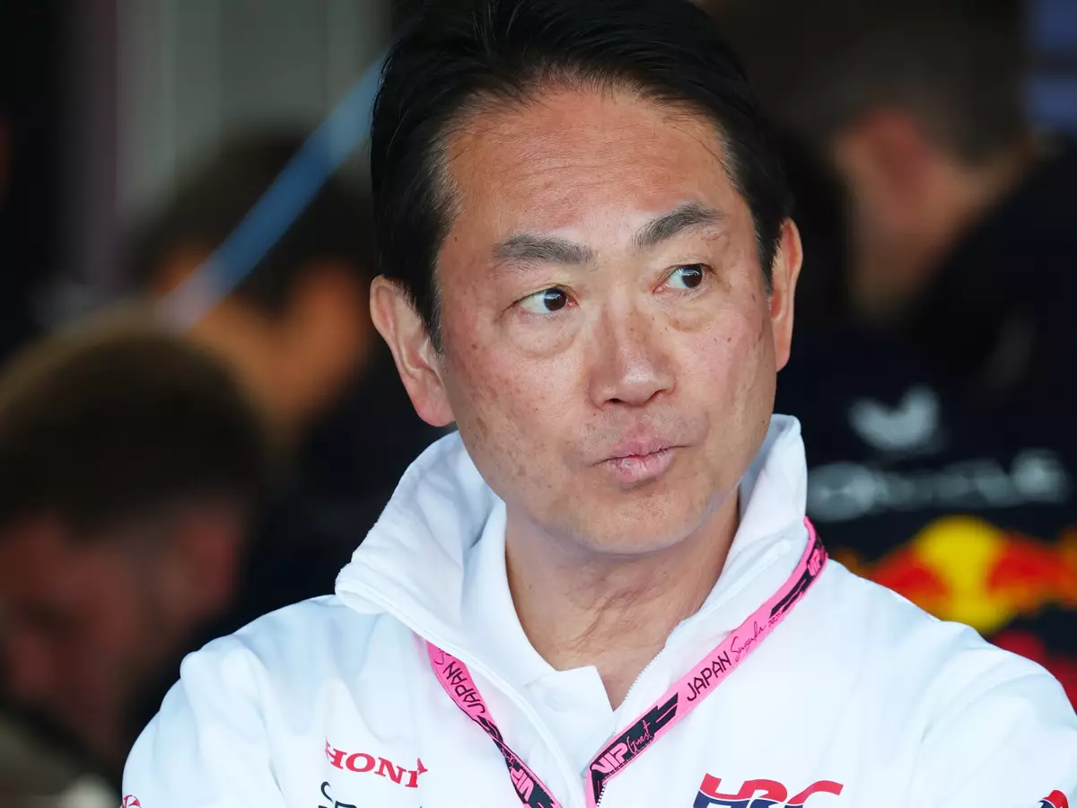Koji Watanabe Foto zur News: Vor Motorengipfel in Bahrain: Honda äußert Zweifel an der V10-Idee