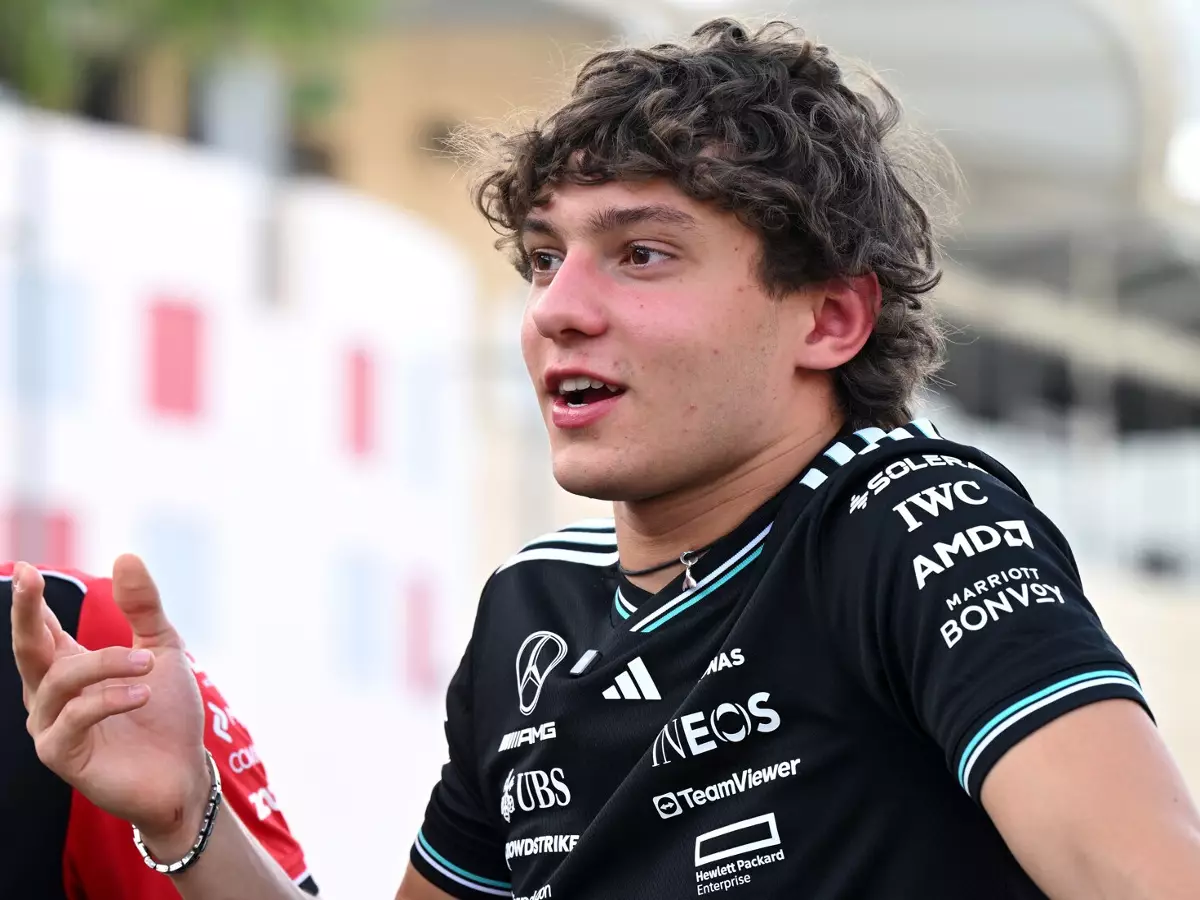 Andrea Kimi Antonelli Foto zur News: Kimi Antonelli: Namensvetter Räikkönen hat bei Treffen "null Reaktion gezeigt"