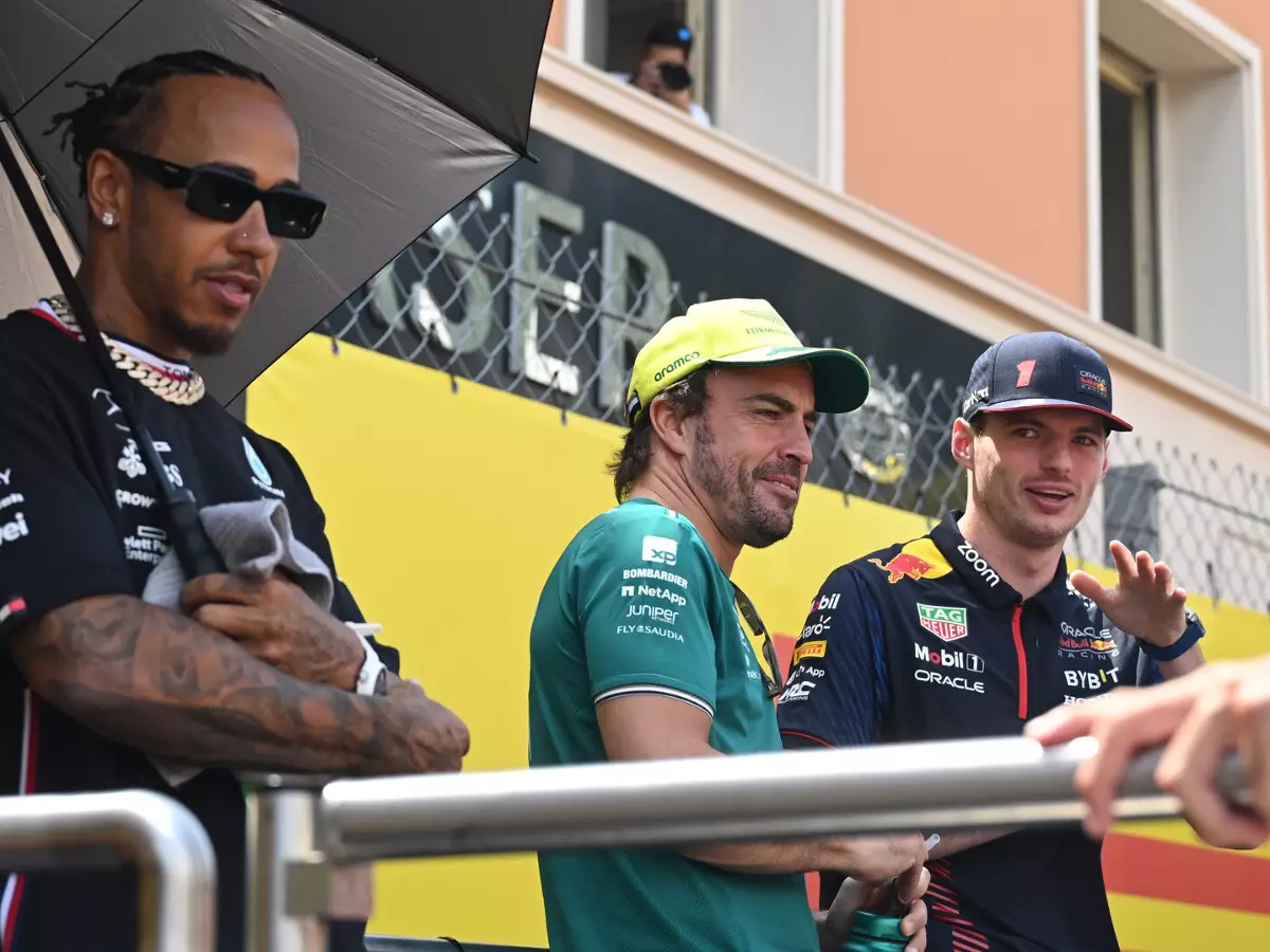 Ist in Wahrheit Hamilton der Grund für die Allianz zwischen Alonso und Verstappen? Foto zur News: "Verbitterter" Alonso: Verstappen "auf einem Niveau, das wir nicht erreichen"