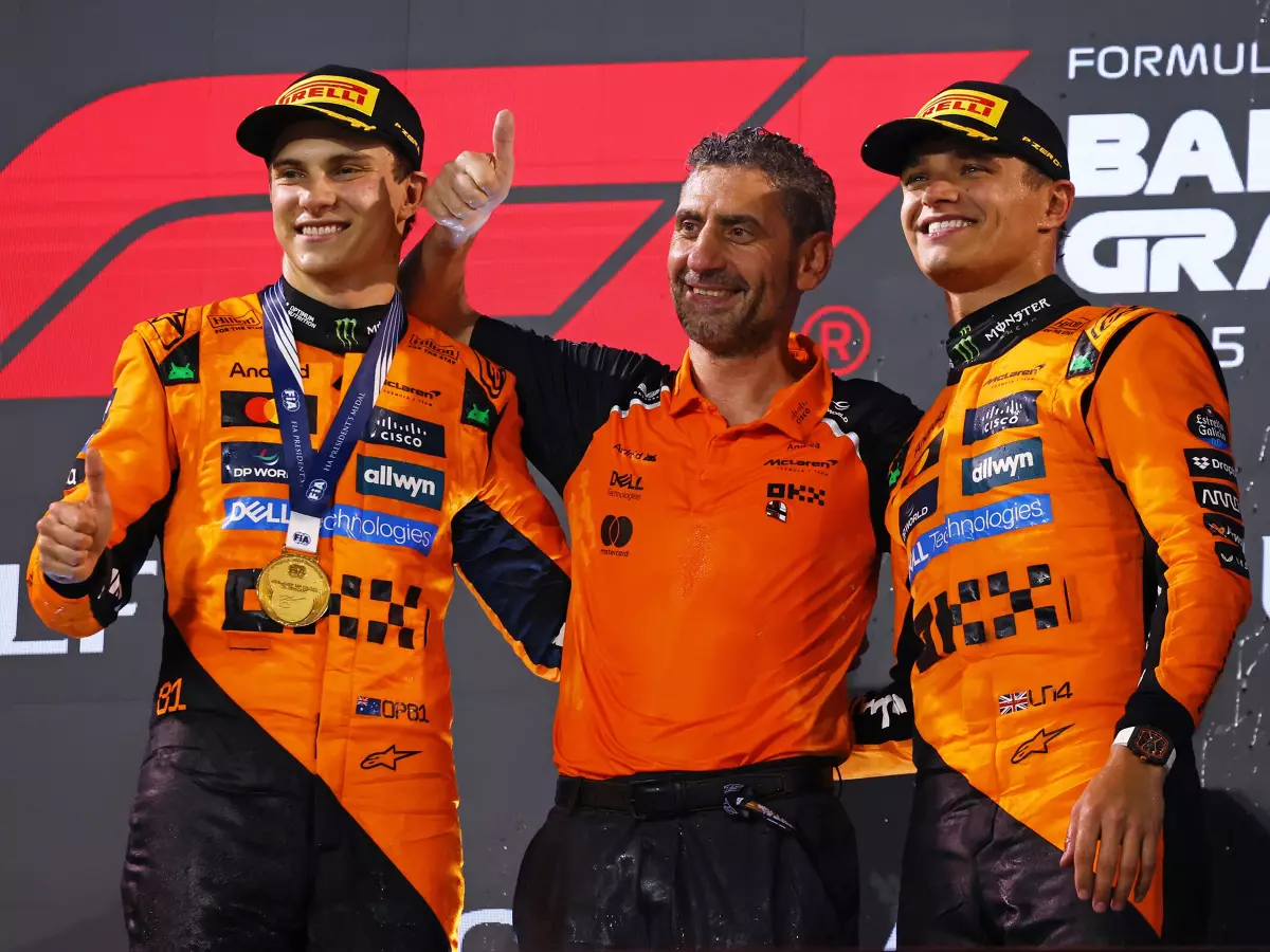 Oscar Piastri, Andrea Stella, Lando Norris Foto zur News: Lando Norris: Am liebsten wäre mir ein McLaren-Duell um die WM