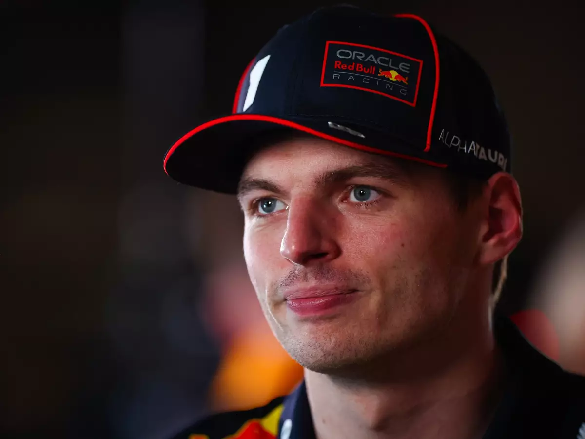 Foto zur News: Red-Bull-CEO stellt klar: Max Verstappen "wird auch 2026 für uns fahren"!