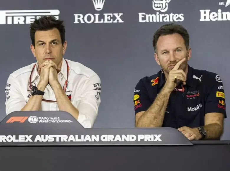Christian Horner, Toto Wolff Foto zur News: Horner schlägt Alarm: Darum braucht die Formel 1 2026 weniger Elektro-Power