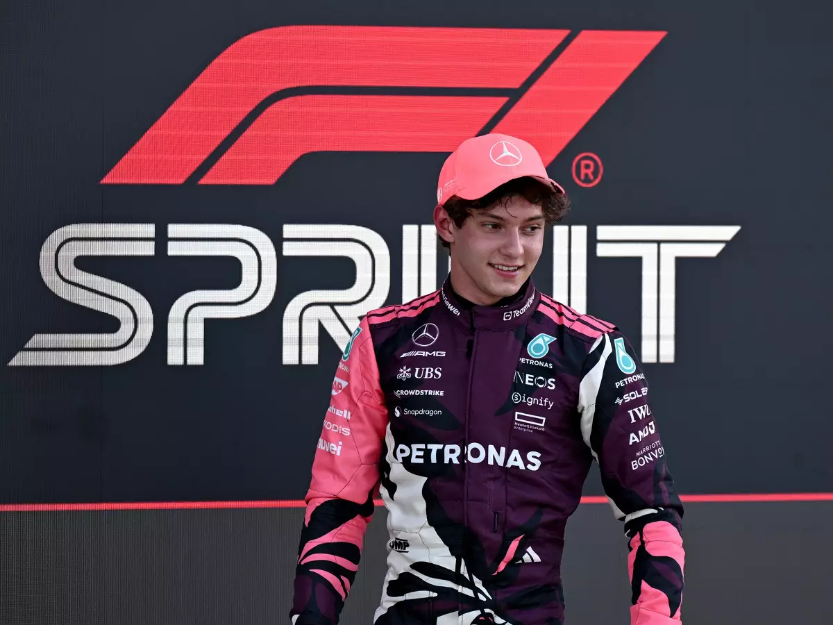 Andrea Kimi Antonelli Foto zur News: "Der Kleine!" Antonellis Pole verblüfft Wolff: Mercedes' Mut wird belohnt
