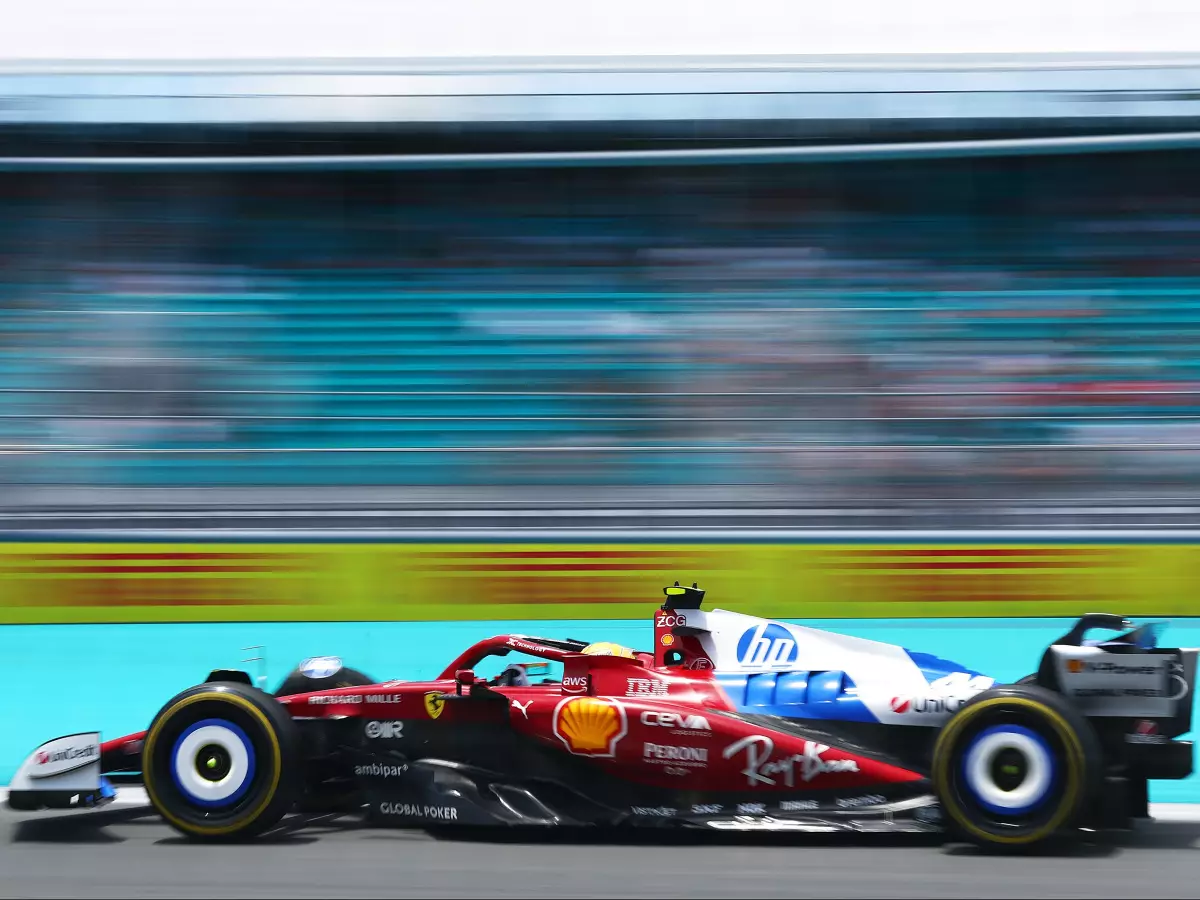 Lewis Hamilton Foto zur News: Lewis Hamilton nach Sprint-Quali in Miami: "Es fehlt uns einfach an Speed"