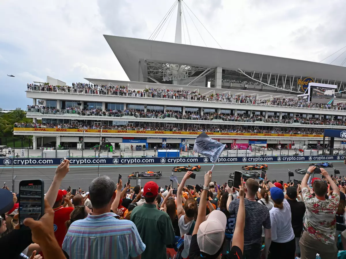 Foto zur News: TV-Quoten Miami: Sky und ServusTV auf Vorjahresniveau