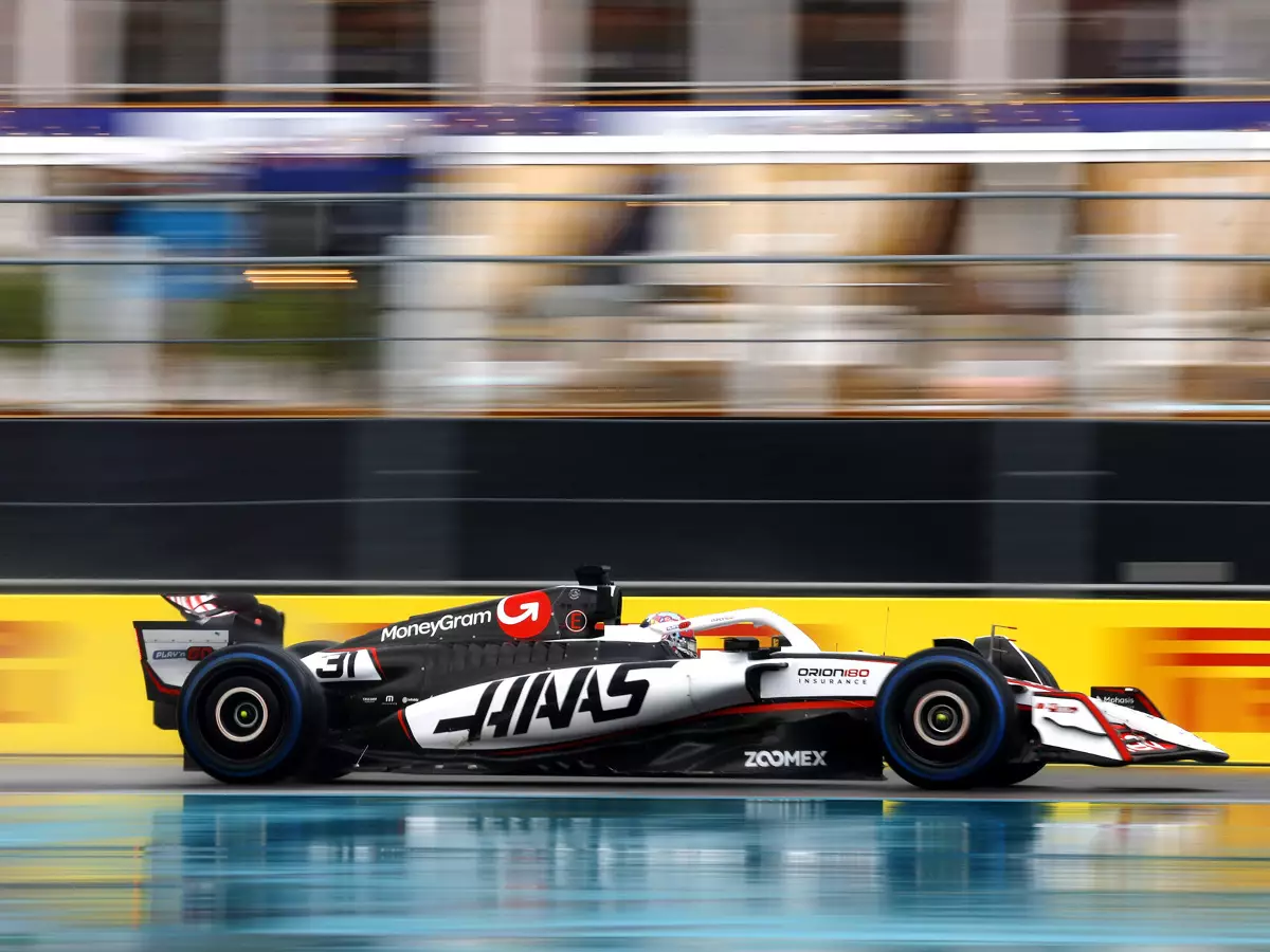 Foto zur News: Esteban Ocon: Sonderlob für Rennleiter Rui Marques in Miami