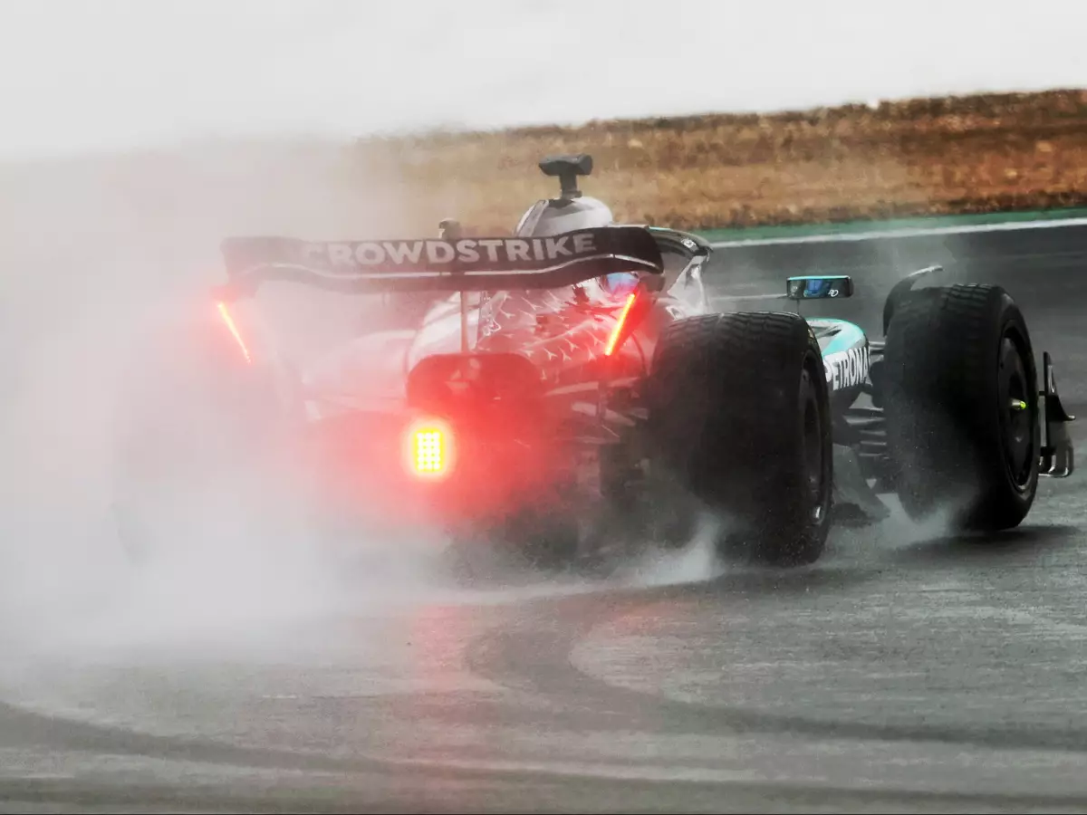 Foto zur News: Pirelli-Reifentest in Silverstone: Antonelli fliegt ab im Nassen