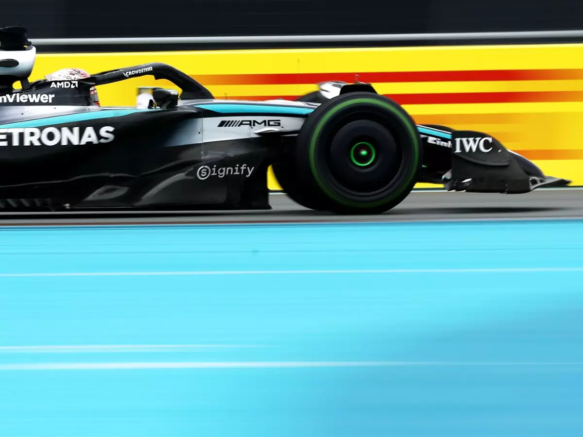 Foto zur News: Für Imola und auch Montreal: Mercedes kündigt technische Updates an