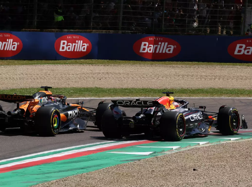 Max Verstappen, Oscar Piastri Foto zur News: Wie Verstappen Piastri in Imola ausstach: Das sagen die Daten
