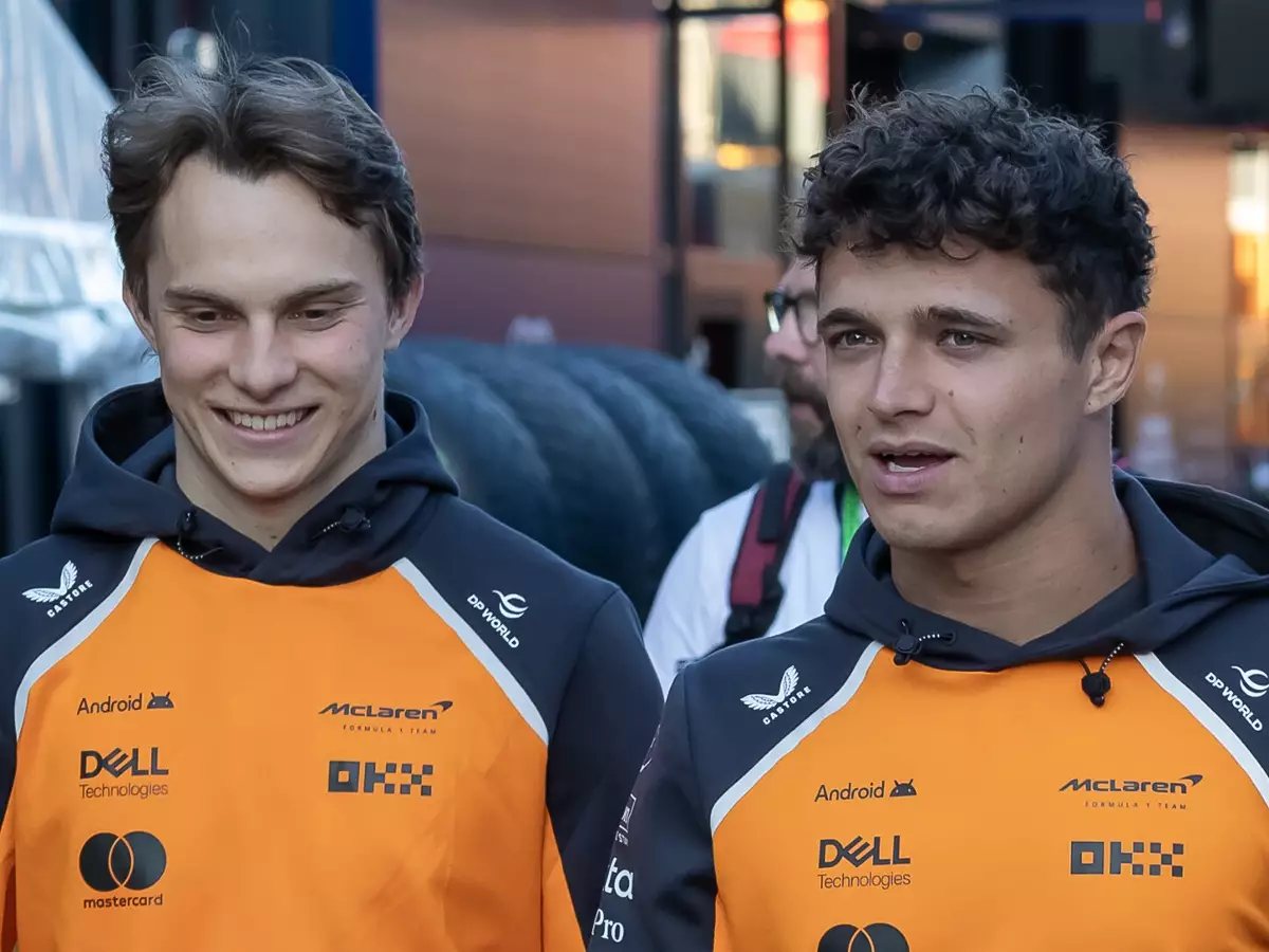 Foto zur News: McLaren-Stallregie: Einer nimmt es ganz locker, der andere nicht ...