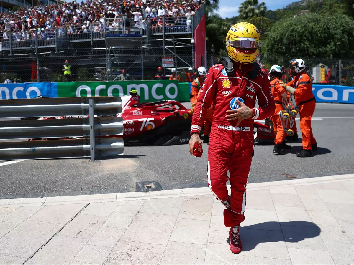 Foto zur News: Leclerc Schnellster, aber: Lewis Hamilton crasht im Monaco-Training!