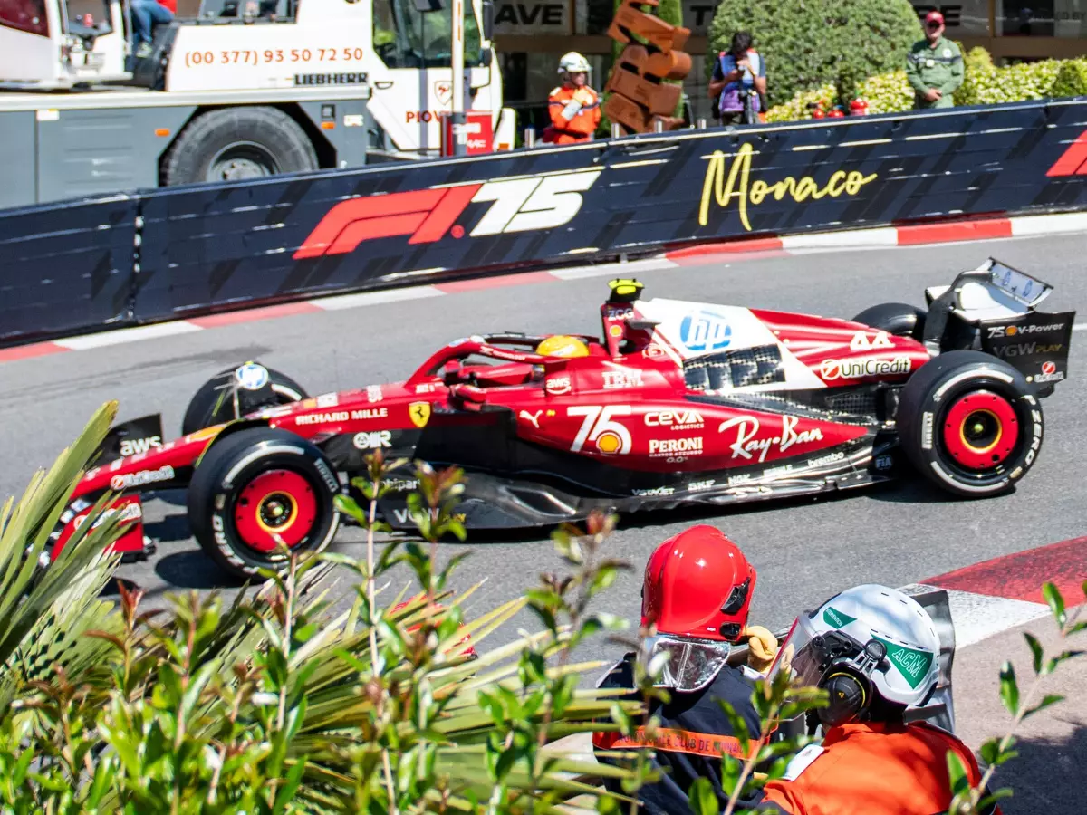 Lewis Hamilton Foto zur News: Hamilton: Angebliche Spannungen mit Renningenieur Adami sind "Bullshit"