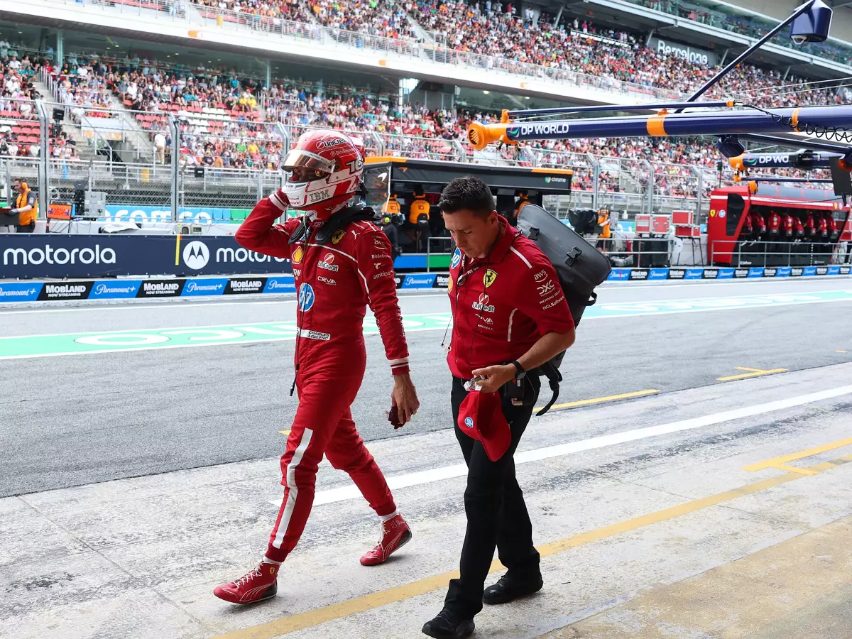 Charles Leclerc Foto zur News: "Strategiefehler" bei Ferrari und Leclerc? "Müssen sich in den Hintern beißen"