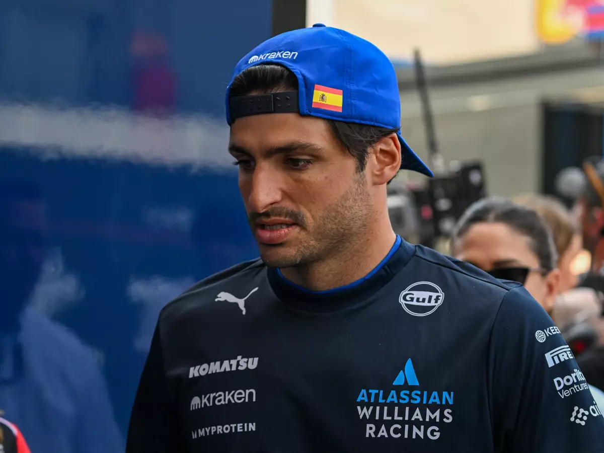 Carlos Sainz Foto zur News: Carlos Sainz: Warum Barcelonas lange Kurven Gift für den Williams sind