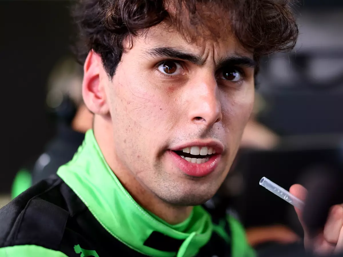 Gabriel Bortoleto Foto zur News: Diebstahl beim Abendessen: Sauber-Pilot Bortoleto bangte um Kanada-Einsatz