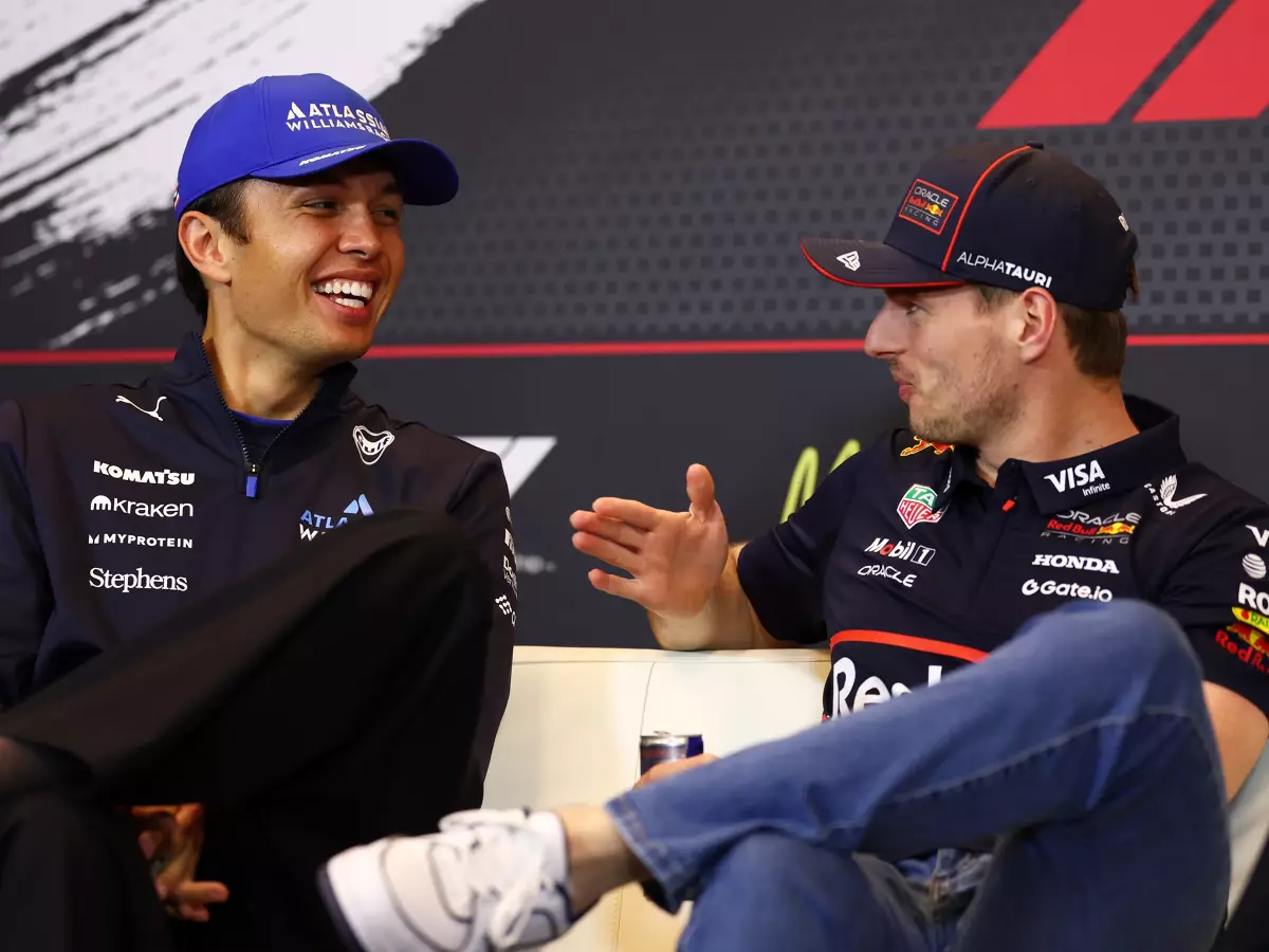 Alexander Albon, Max Verstappen Foto zur News: Wie eine wild gewordene PC-Maus: Darum kommt mit dem RB21 keiner klar