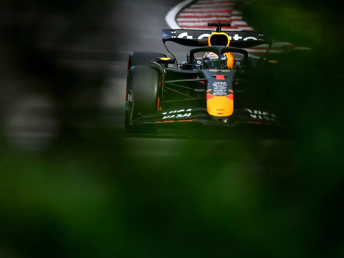 Foto zur News: Red Bull greift daneben: Set-up-Änderungen werfen Verstappen zurück