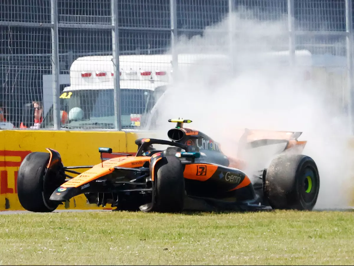 Lando Norris Foto zur News: Ende unter Safety-Car: George Russell siegt nach Kollision Piastri-Norris!
