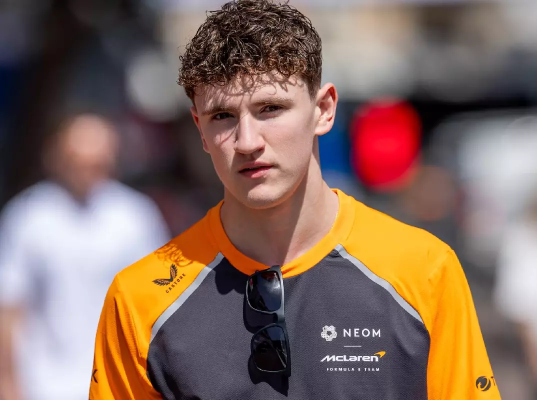 Foto zur News: Norris lässt Training in Österreich aus: McLaren-Debüt für Formel-2-Leader