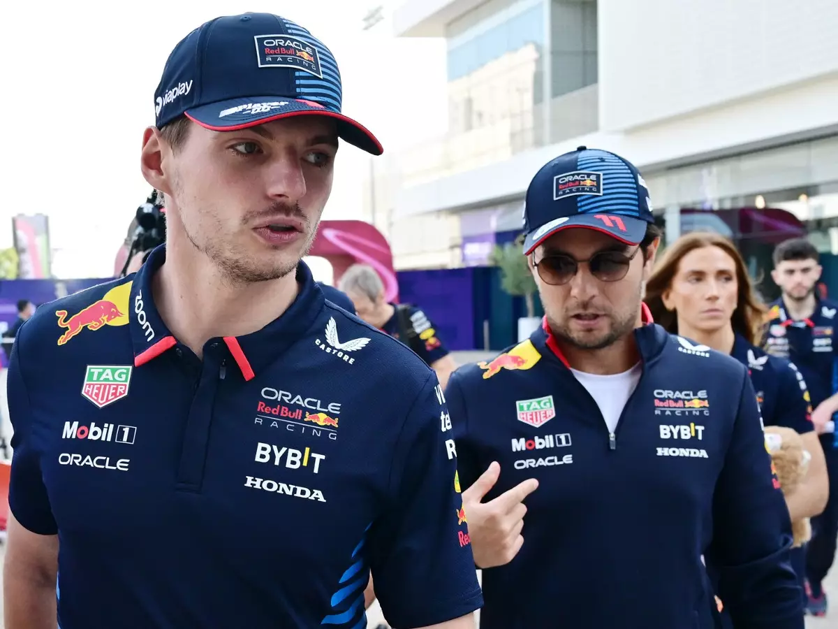Verstappen und Ex-Teamkollege Perez: Wie gut ist ihr Verhältnis wirklich? Foto zur News: Verstappen nimmt Perez in Schutz: "Ich weiß, wer Checo ist"
