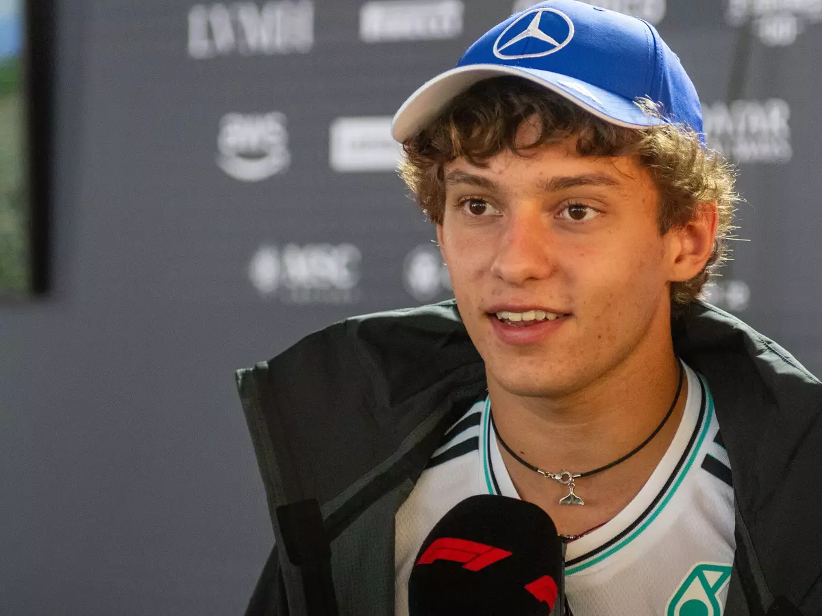 Foto zur News: Antonelli: Hätte mich "schuldig gefühlt", die Schule wegen F1 nicht zu beenden