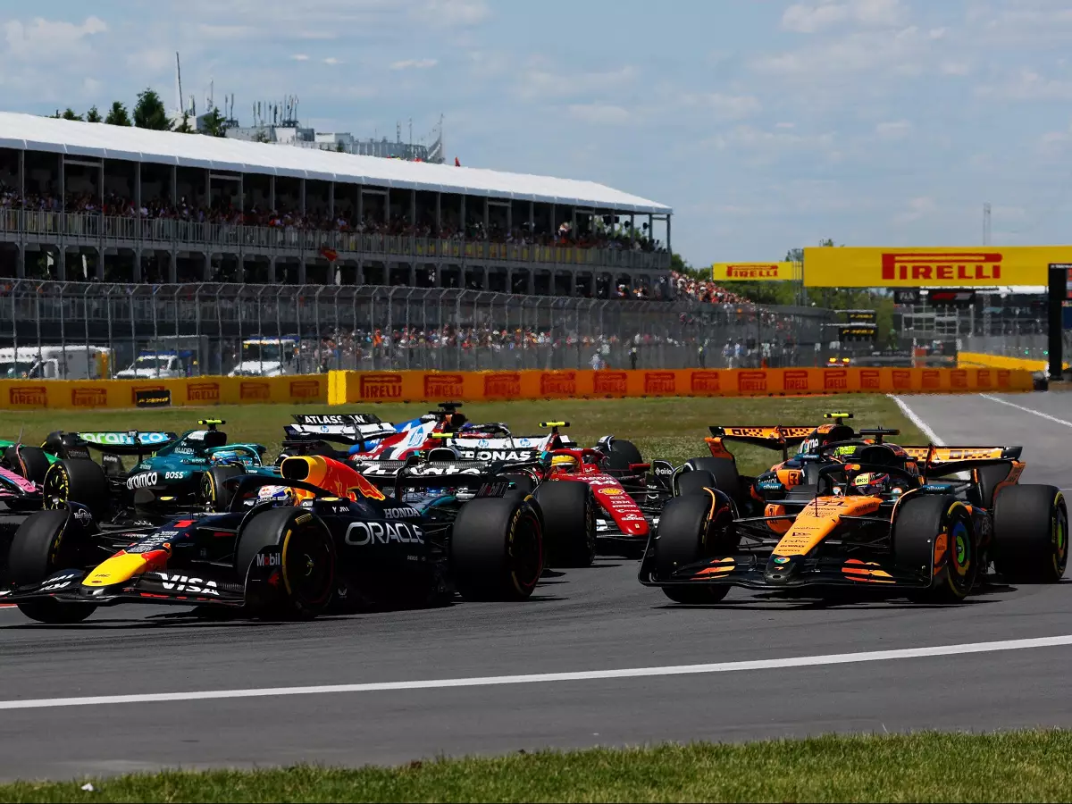Max Verstappen, Oscar Piastri Foto zur News: Alonso: Wenn McLaren keinen Fehler macht, hat Verstappen keine Chance