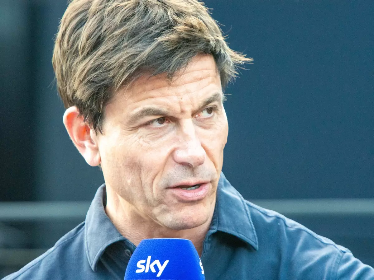 Mercedes-Motorsportchef Toto Wolff Foto zur News: Toto Wolff: "Das Wetter darf nicht immer die Ausrede sein"