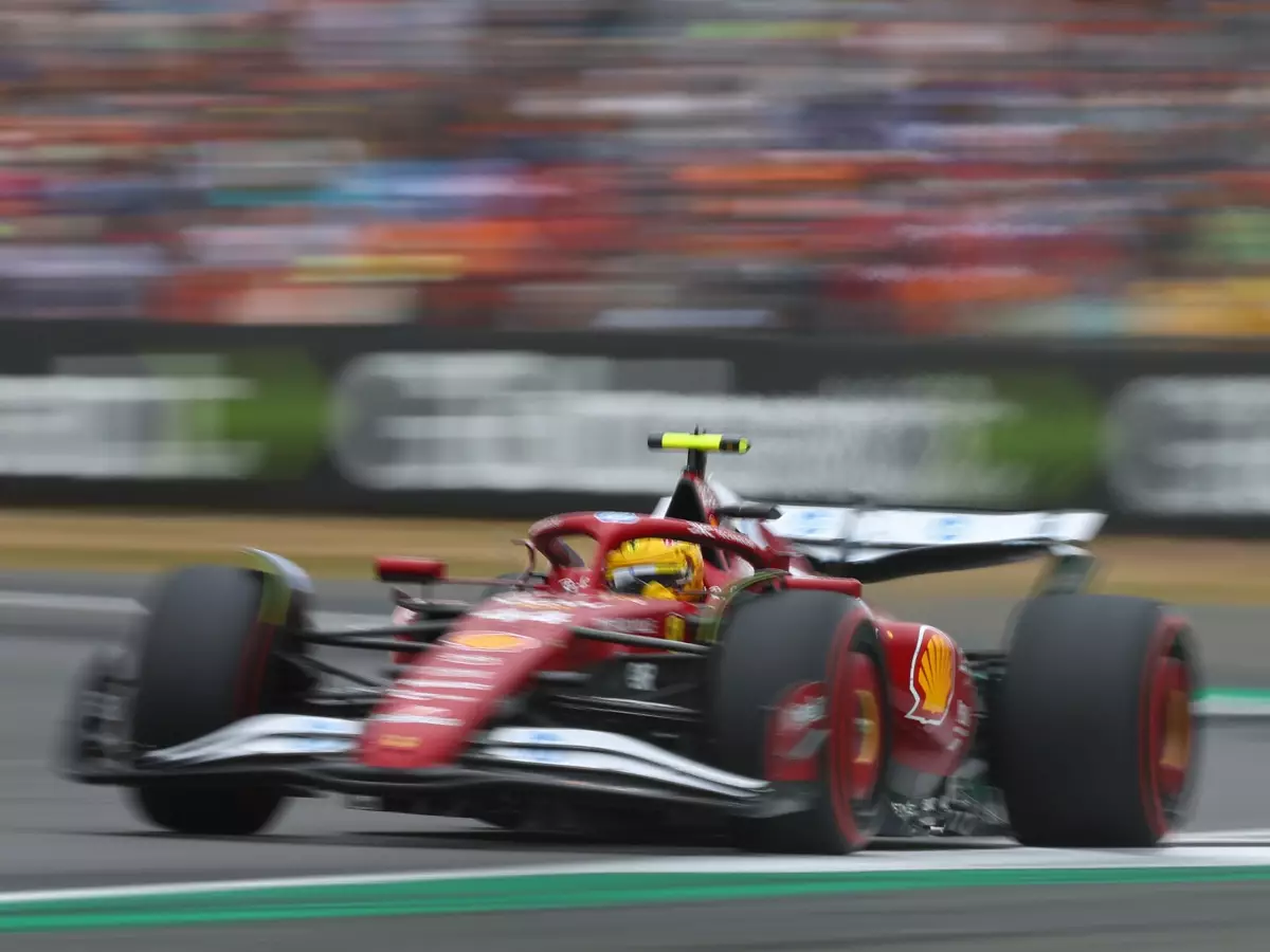 Foto zur News: Lewis Hamilton: Bis zur letzten Kurve noch auf Bestzeitkurs!