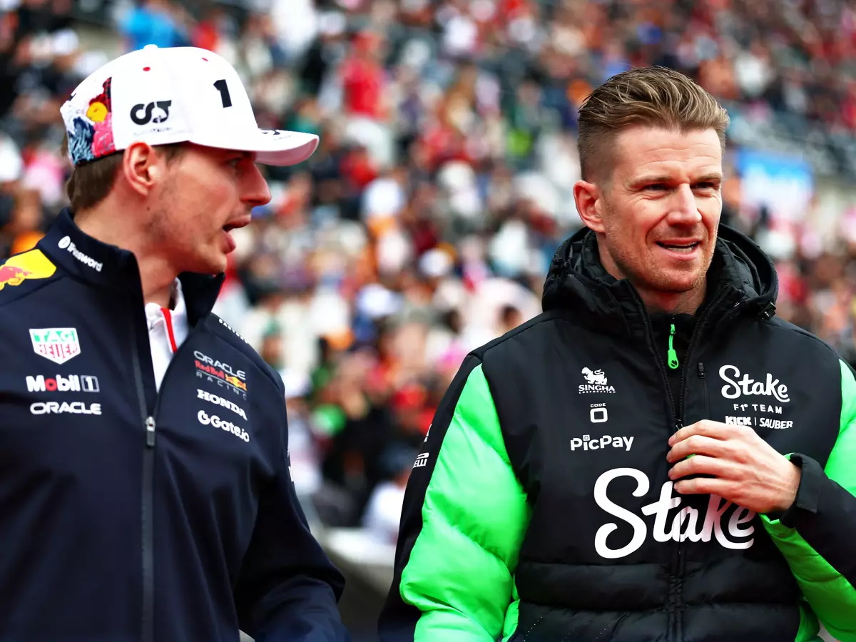 Foto zur News: Verstappen und Alonso feiern Hülkenbergs Silverstone-Erfolg
