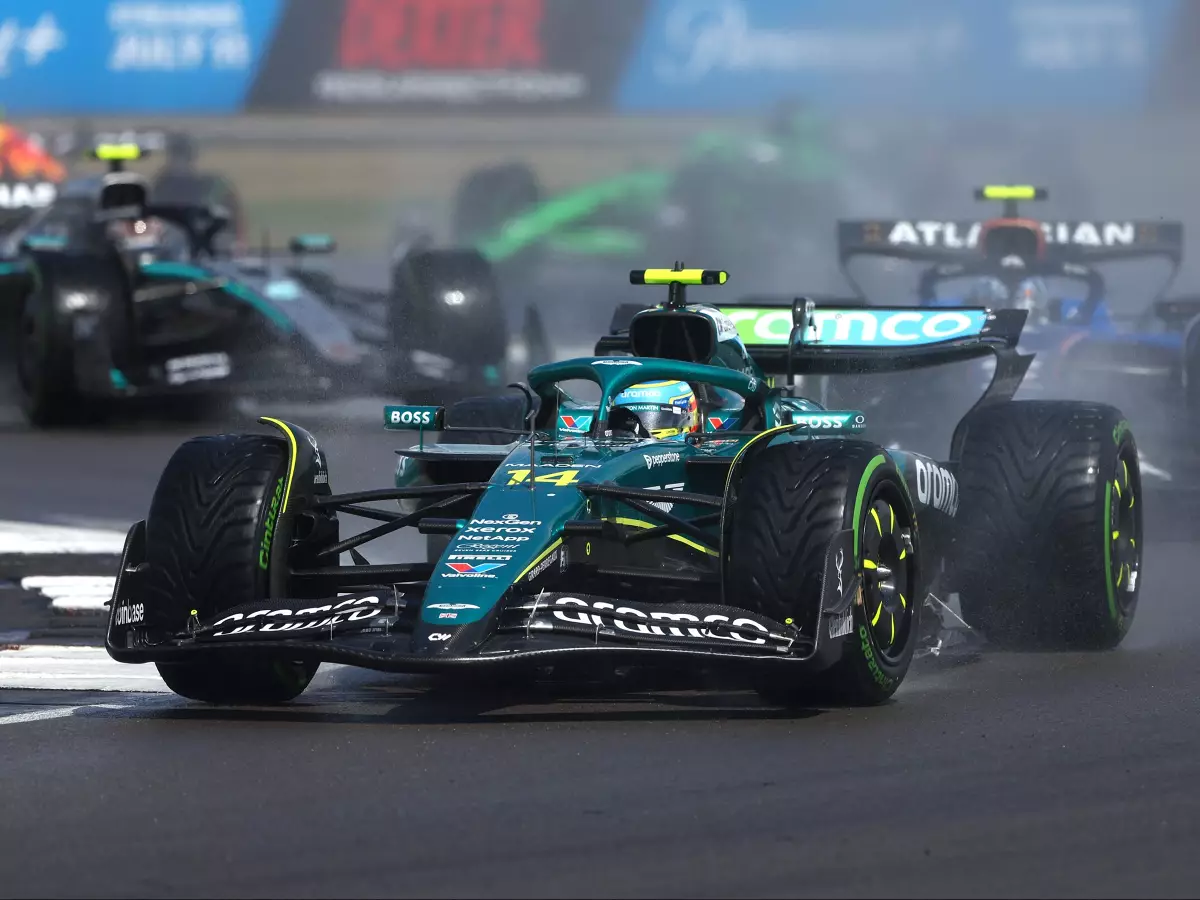 Fernando Alonso, Carlos Sainz Foto zur News: Alonso am Boxenfunk: "Verrückt, wie ihr es mit mir nie auf die Reihe bekommt"