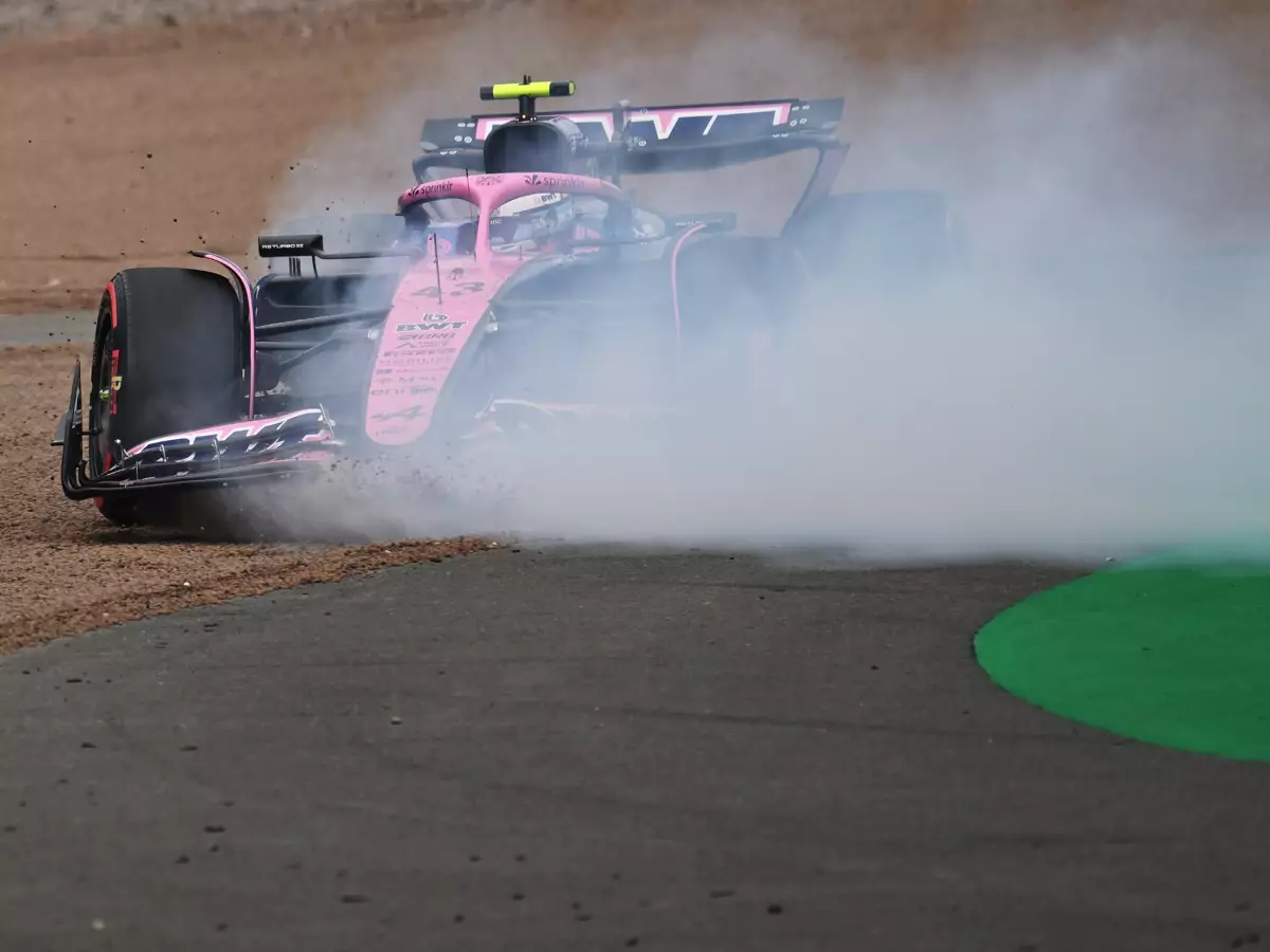 Franco Colapinto dreht sich weg im Formel-1-Qualifying in Silverstone 2025 Foto zur News: Schon in Spa nicht mehr im Auto? Franco Colapinto ist "nicht besorgt"