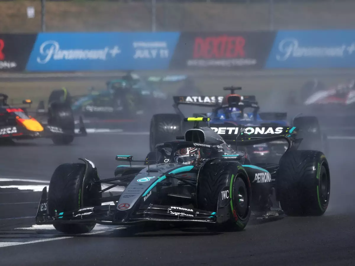 Kimi Antonelli wurde von Mercedes in "eine unmögliche Situation" gebracht Foto zur News: Toto Wolff: Mercedes hat Antonelli in "eine unmögliche Situation" gebracht
