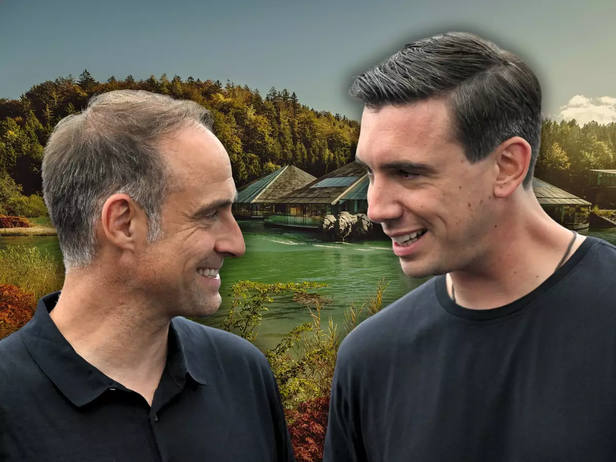 Oliver Mintzlaff und Mark Mateschitz (Hintergrund: Red-Bull-Headquarter in Fuschl) Foto zur News: Zwei Prozent, die alles verändern: Ist das Red-Bull-Rätsel jetzt gelöst?