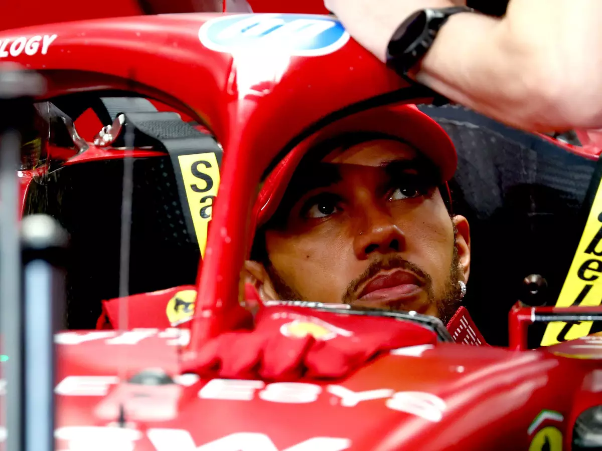 Foto zur News: "Unangenehm, frustrierend" - Hamiltons Ferrari-Start sorgt für Stirnrunzeln