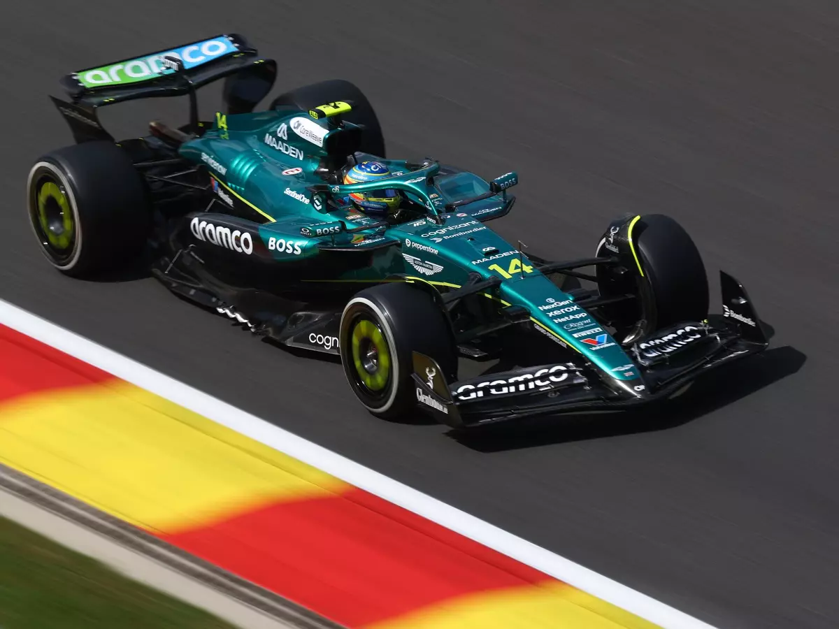 Foto zur News: Alonso testet trotz Risiko: Warum Aston Martin neue Flügel nach Spa bringt